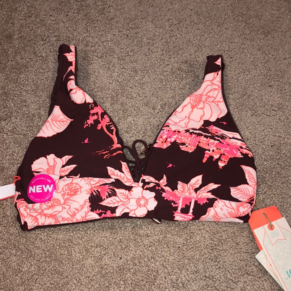 NWT Maaji 4 way top
